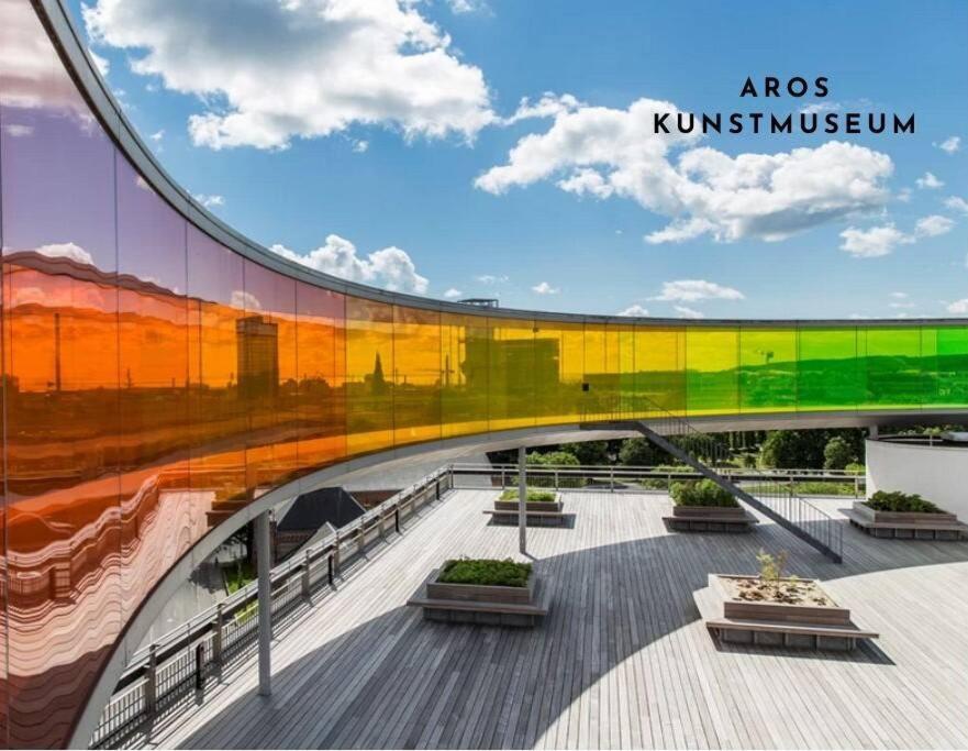 Bo Med Stil Og Udsigt Til Aarhus Lystbadehavn 아파트 외부 사진