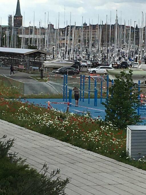 Bo Med Stil Og Udsigt Til Aarhus Lystbadehavn 아파트 외부 사진