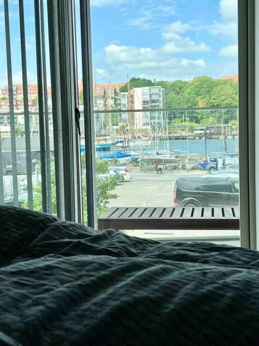 Bo Med Stil Og Udsigt Til Aarhus Lystbadehavn 아파트 외부 사진