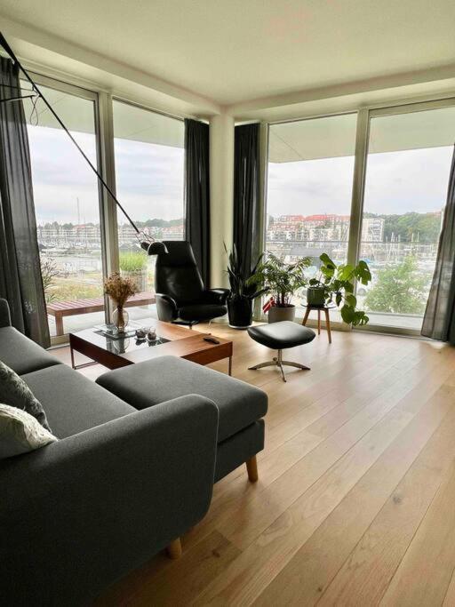 Bo Med Stil Og Udsigt Til Aarhus Lystbadehavn 아파트 외부 사진